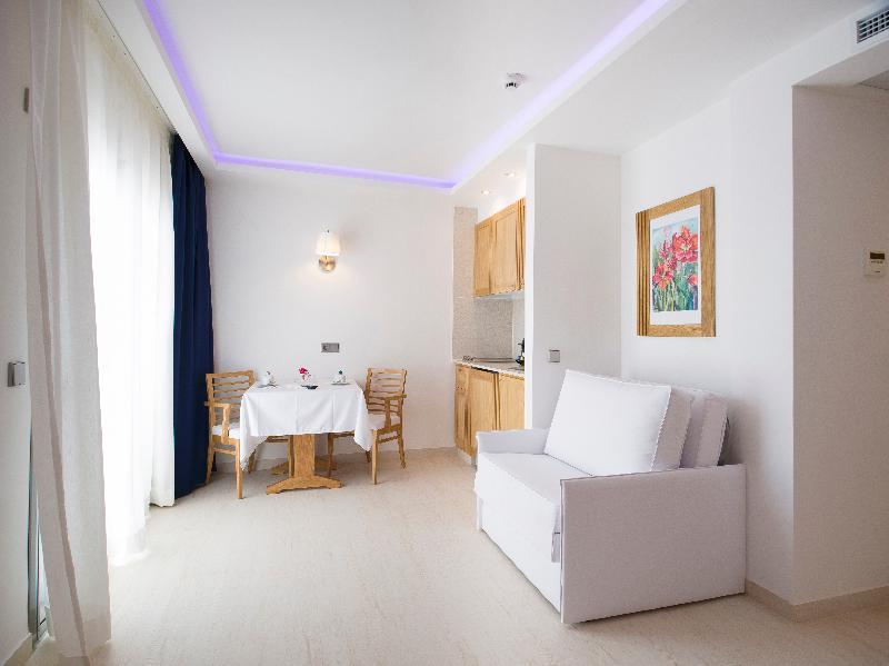 My Way Luxury Ibiza Studio - Ab Group Playa d'en Bossa Ngoại thất bức ảnh