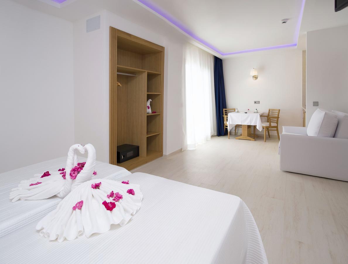 My Way Luxury Ibiza Studio - Ab Group Playa d'en Bossa Ngoại thất bức ảnh