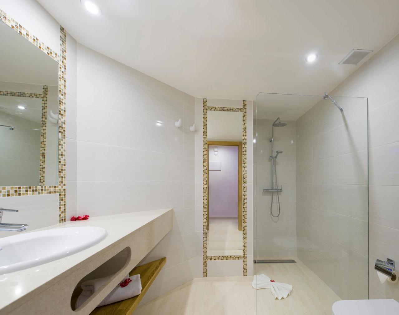 My Way Luxury Ibiza Studio - Ab Group Playa d'en Bossa Ngoại thất bức ảnh