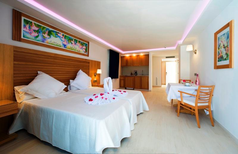 My Way Luxury Ibiza Studio - Ab Group Playa d'en Bossa Ngoại thất bức ảnh